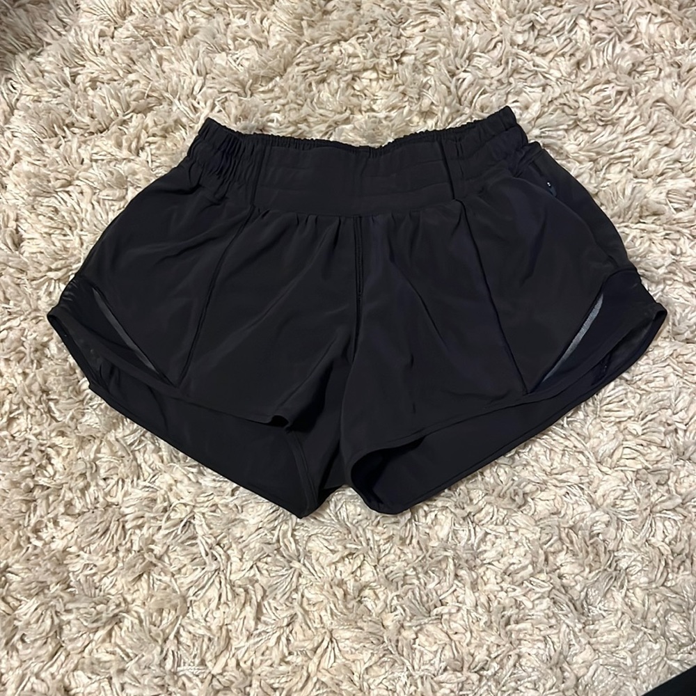 Lululemon Hotty Hot low rise shorts 2.5” inseam